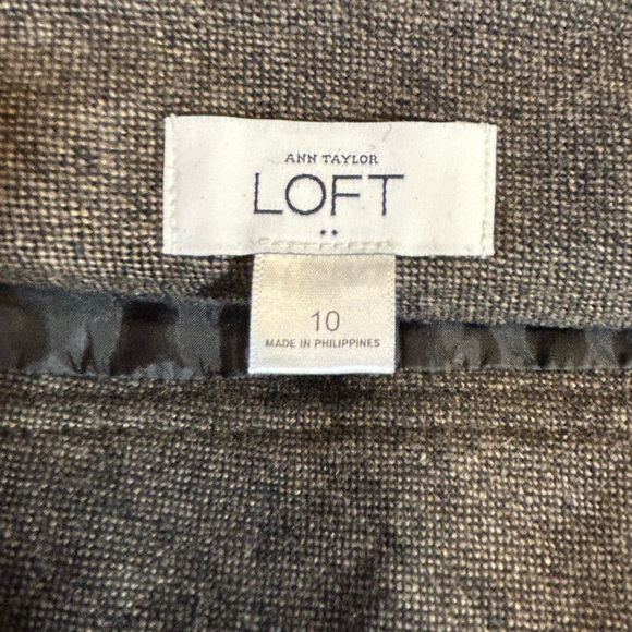 ANN TAYLOR LOFT FACTORY SKIRT WITH SIDE ZIPPER SIZE 10 - Picture 2 of 3